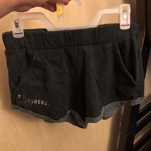 Good hyouman “Be Different” Womens Grey Short XS